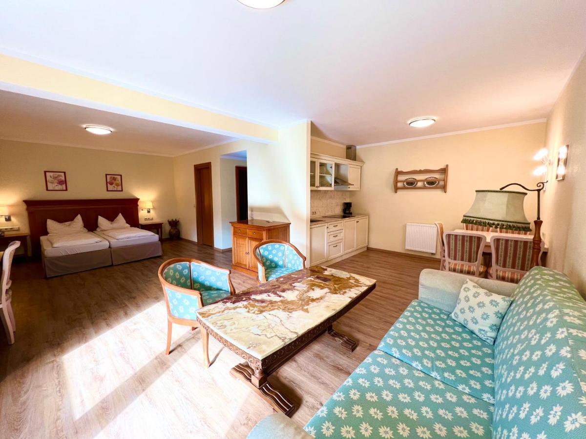 Hotel Baerenstueberl เชอเนา อัม เคอนิกเซ ภายนอก รูปภาพ